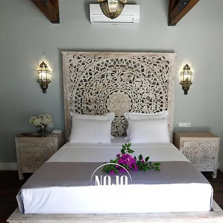Hotel No 10 *