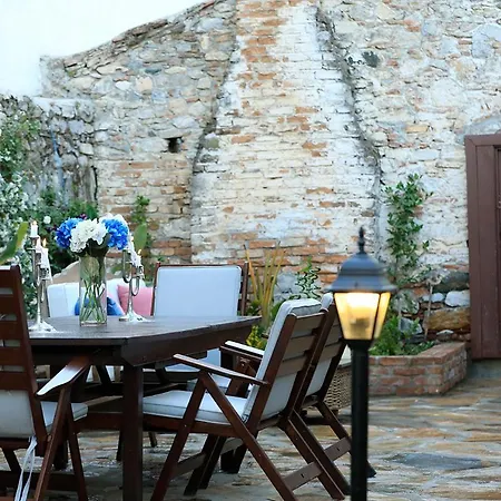 Hotel No 10 *