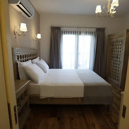 Hotel No 10 *